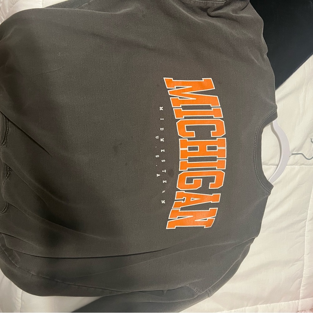 Crewneck